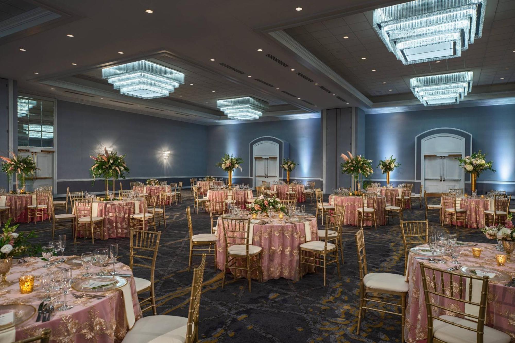 Renaissance Columbus Downtown Hotel Екстериор снимка