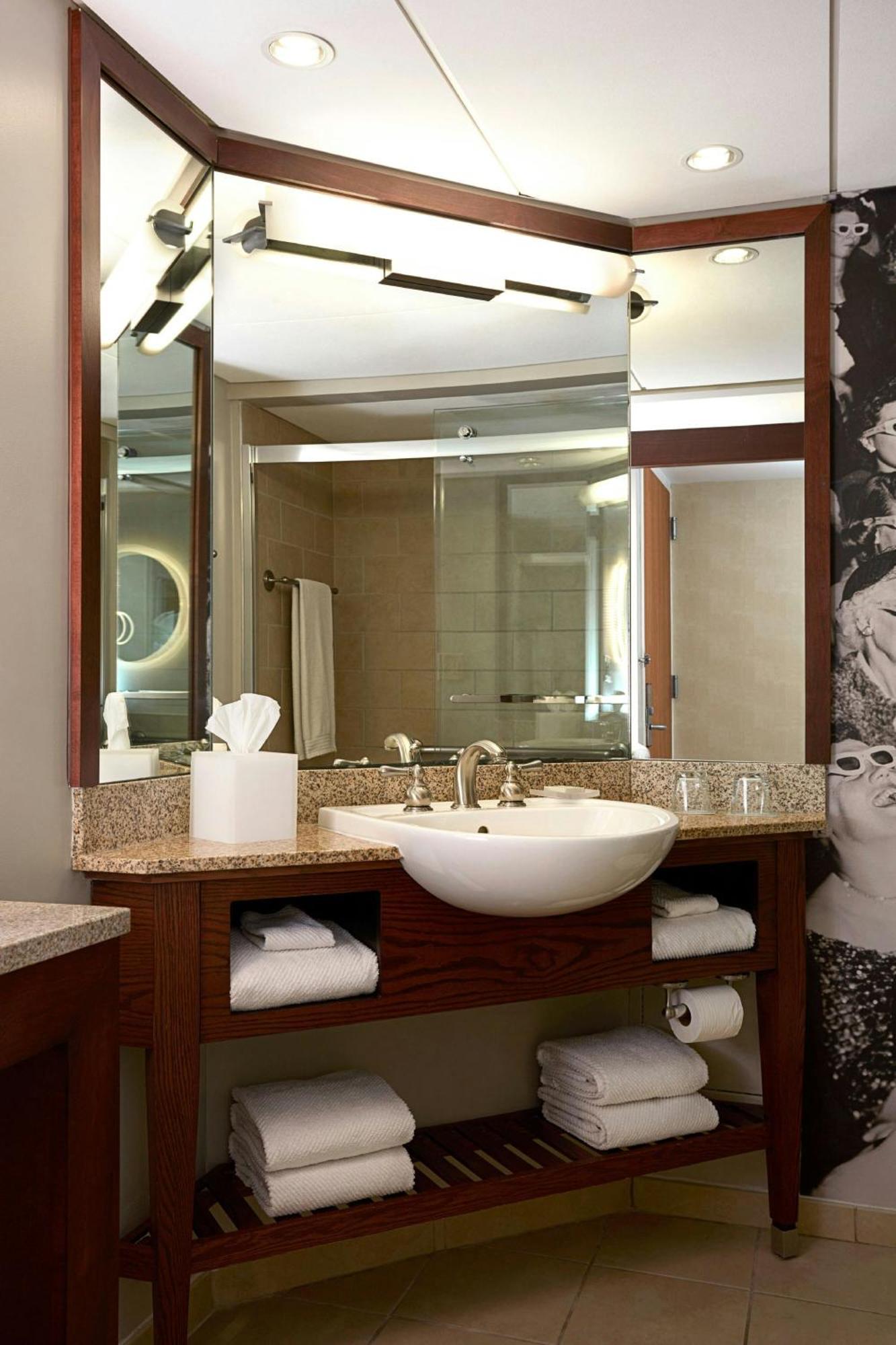 Renaissance Columbus Downtown Hotel Екстериор снимка